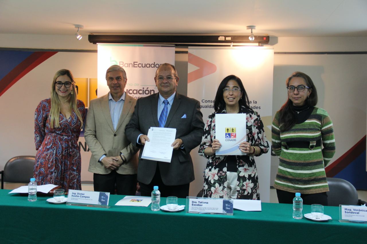 BANECUADOR B.P FIRMA CONVENIO CON EL CONSEJO NACIONAL PARA LA IGUALDAD ...